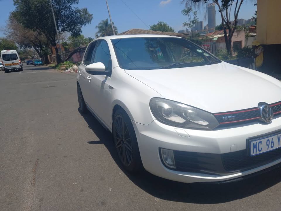 2011 VW Golf 6 GTI 2.0 Petrol Automatic Transmission White Color Mileage 75000kms