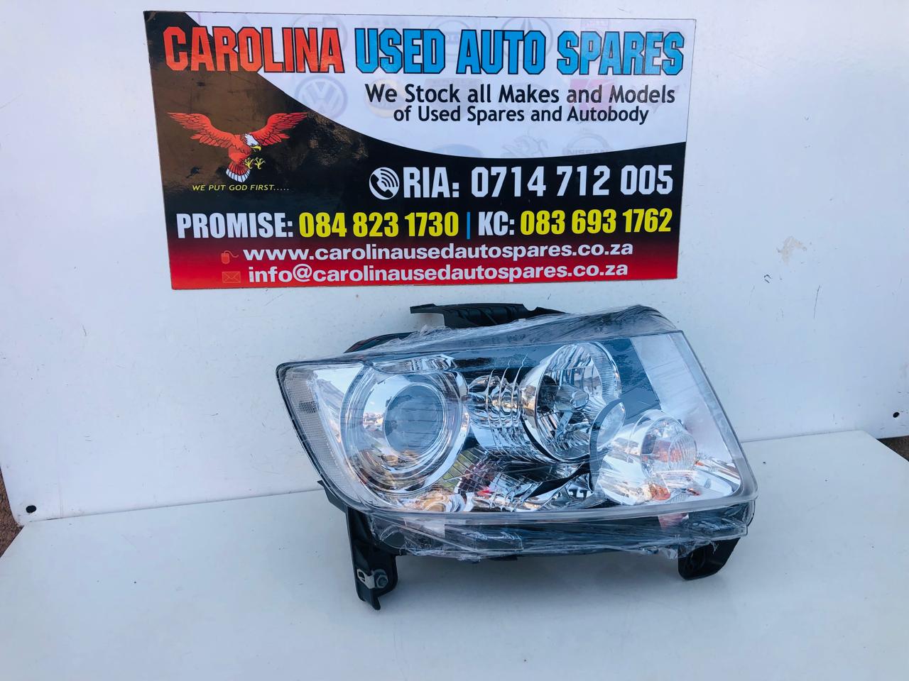 Jeep grand Cherokee right side headlight(halogen) - Private Seller Jeep grand Cherokee right side headlight(halogen) - Private Seller