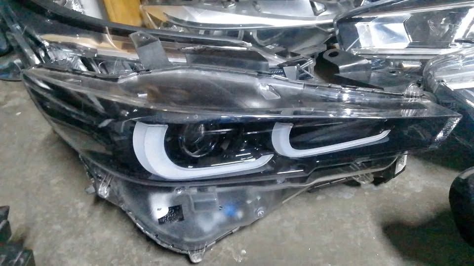 Mazda cx5 headlight - Private Seller Mazda cx5 headlight - Private Seller