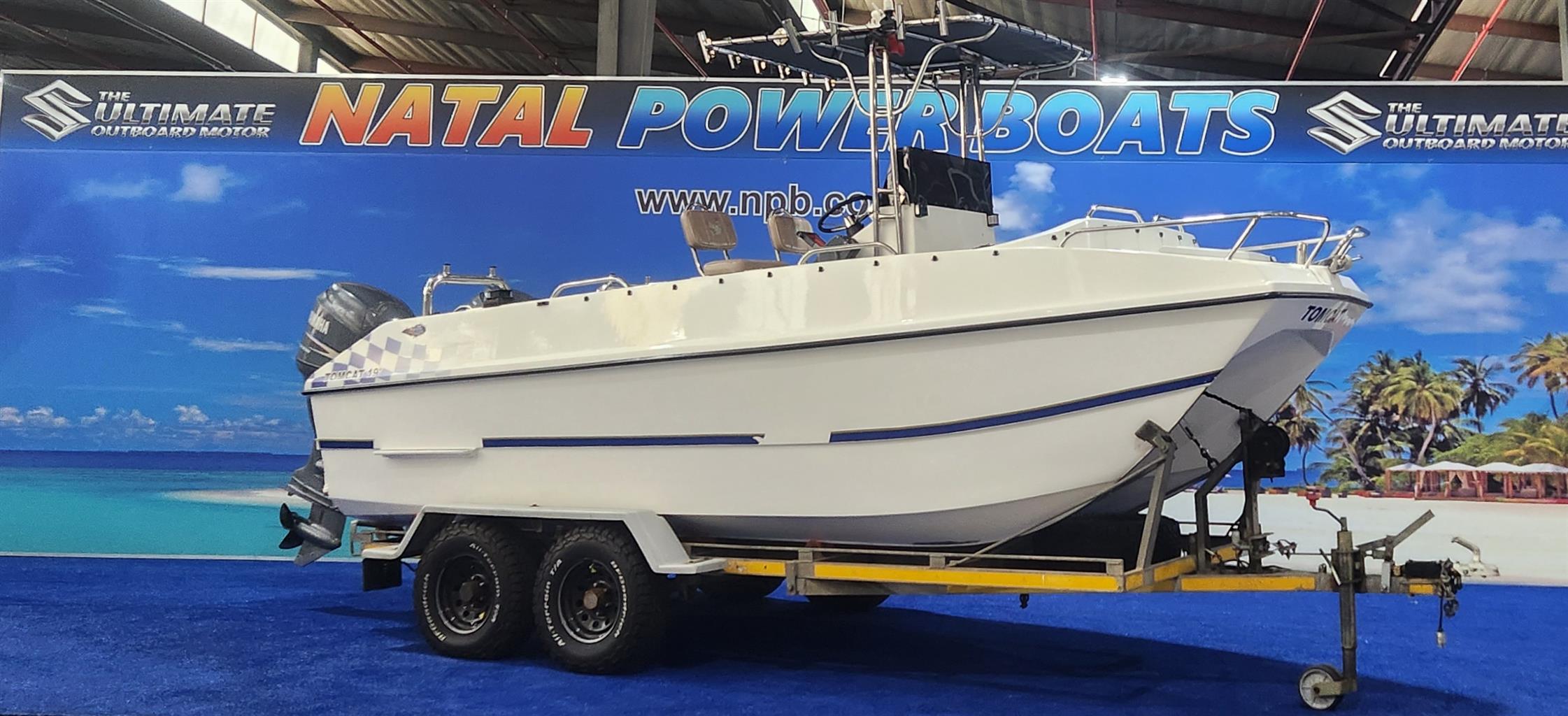 TOMCAT 19 FT CC 2008 MODEL ON TRAILER 2 115 HP YAMAHA 4 STROKES