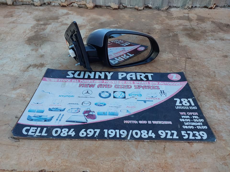 Kia Rio Side Mirror - Private Seller