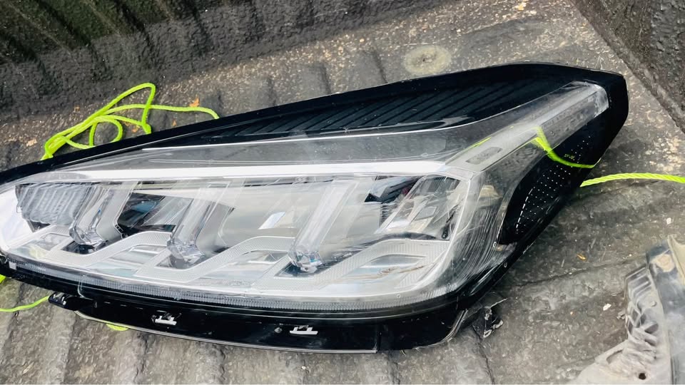 Chery Tiggo 7 Pro headlight - Private Seller Chery Tiggo 7 Pro headlight - Private Seller
