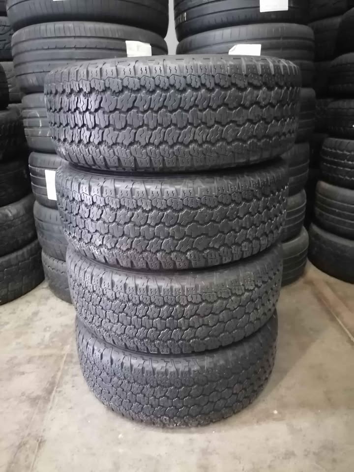 Isuzu XRider 17inch Mag Rims (WITH USED TYRES) - Private Seller