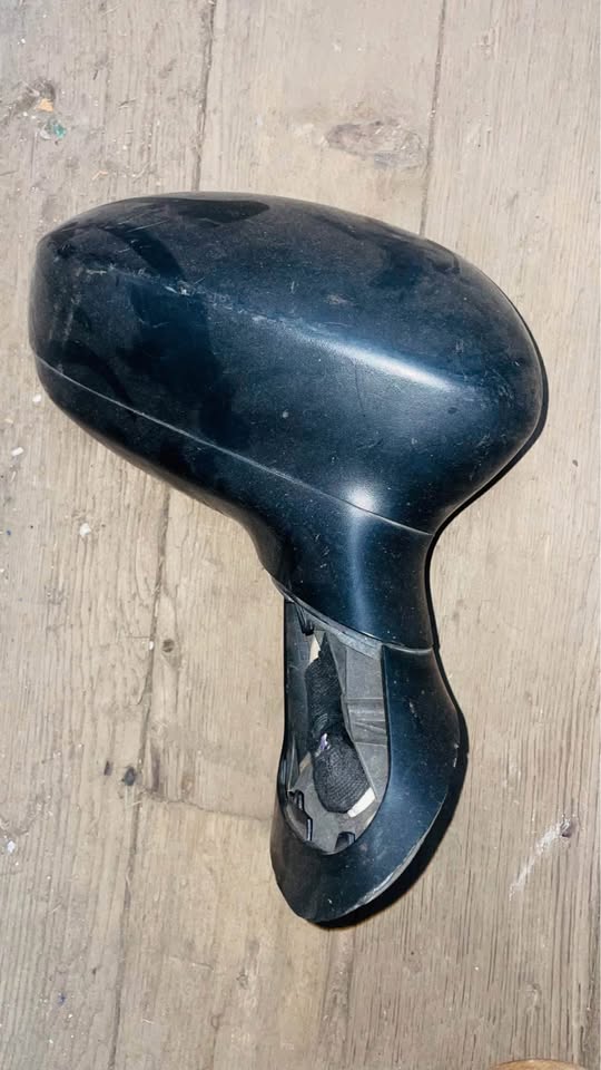 Fiat 500 side mirror - Private Seller Fiat 500 side mirror - Private Seller