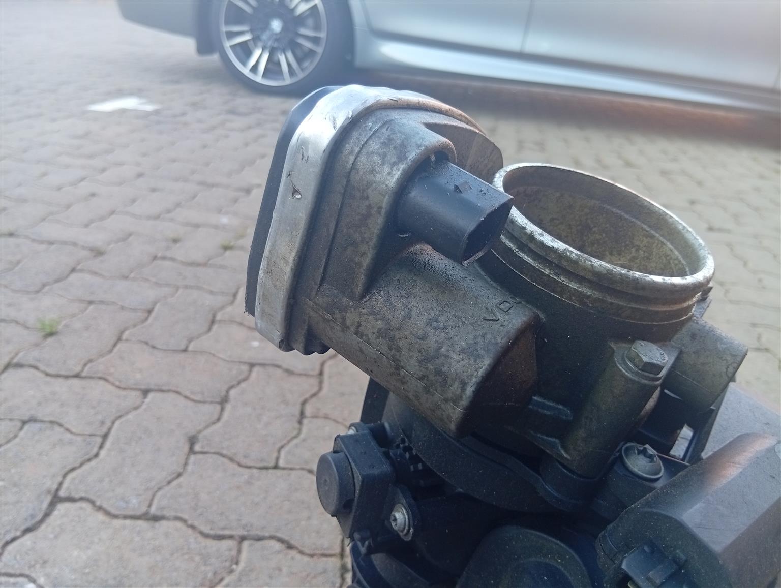 BMW E90 E87 throttle body for sale in great condition - Private Seller