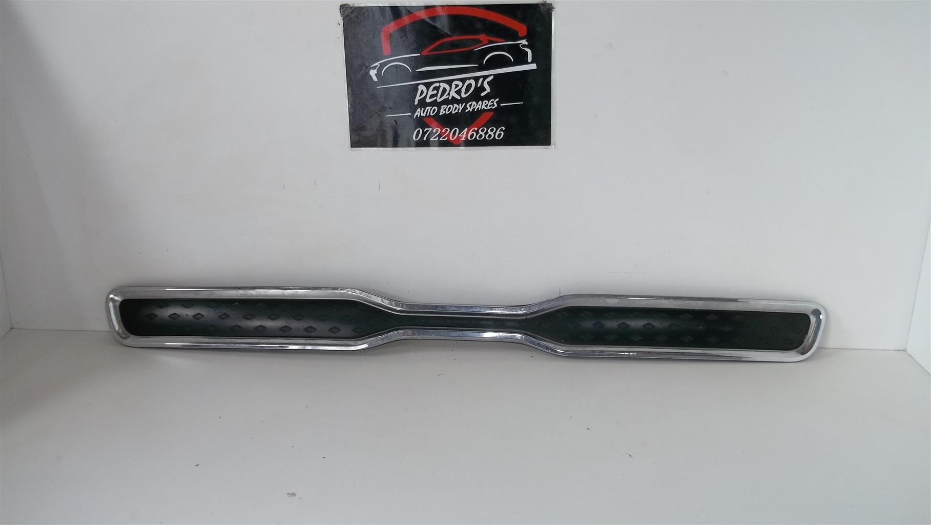 KIA k2500 / k2700 grille - Private Seller KIA k2500 / k2700 grille - Private Seller