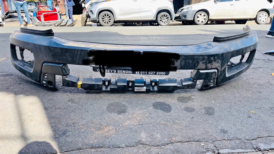 FORD RANGER RAPTOR BUMPER - Private Seller FORD RANGER RAPTOR BUMPER - Private Seller