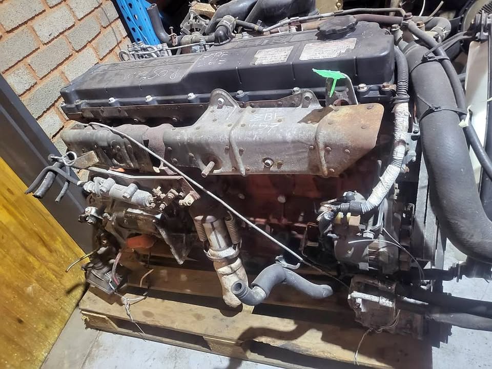 ISUZU 6HE1 ENGINE. COMPLETE.  PLUG AND PLAY