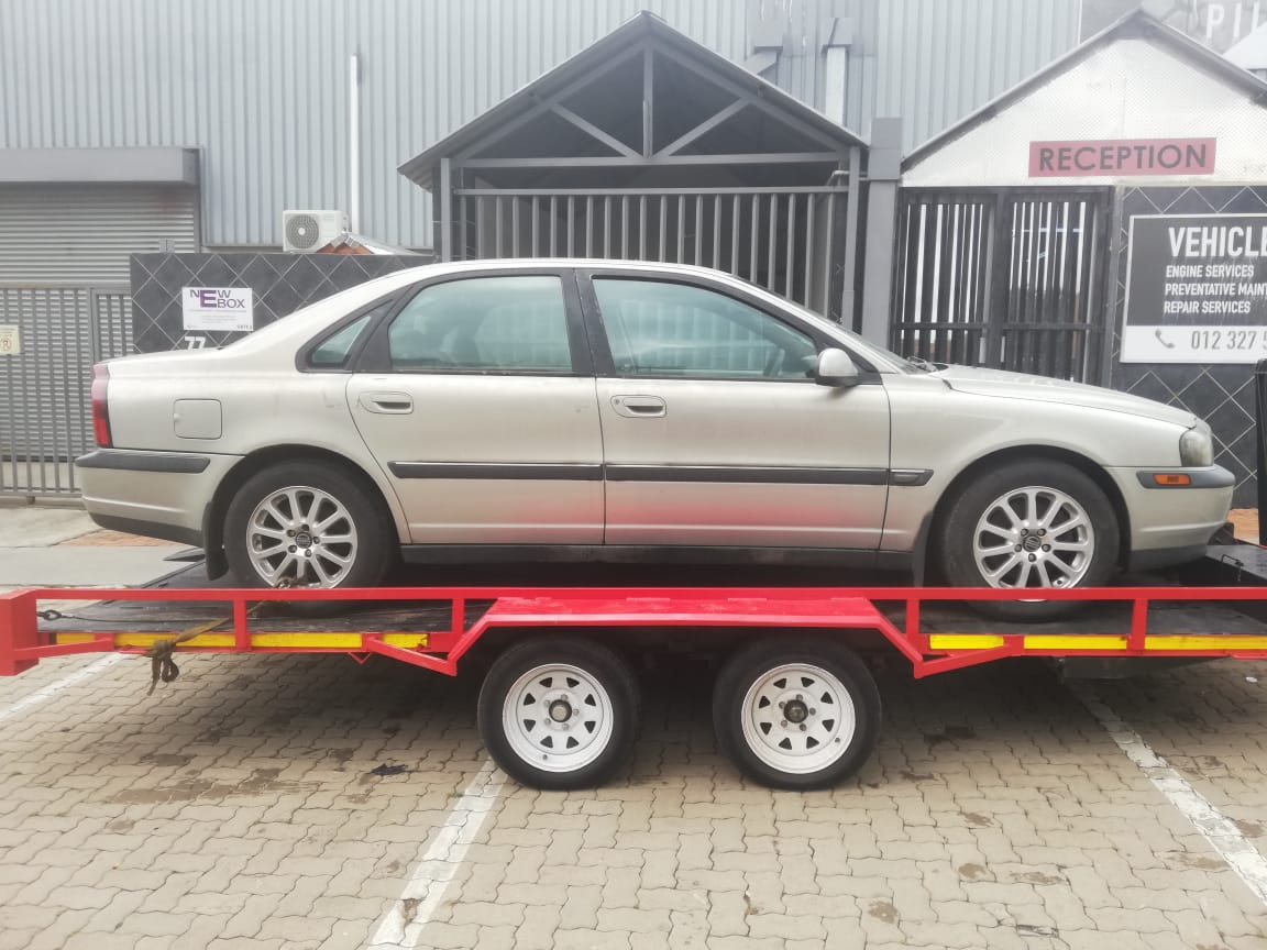 VOLVO S80 FOR STRIPPING (DELIVERY AVAILABLE COUNTRY WIDE) - Private Seller VOLVO S80 FOR STRIPPING (DELIVERY AVAILABLE COUNTRY WIDE) - Private Seller