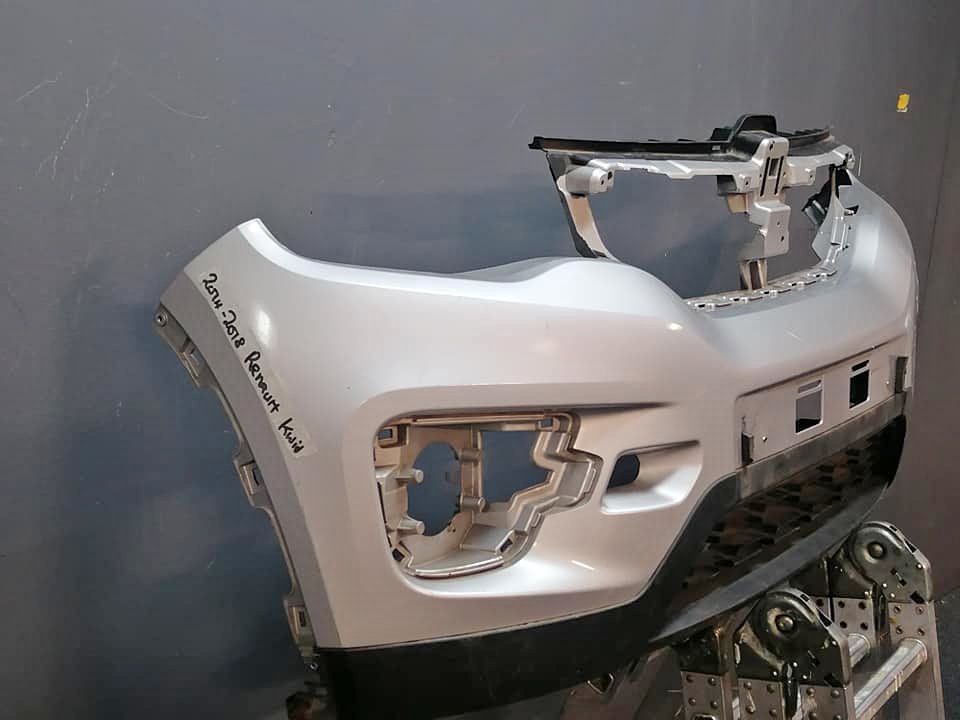 Renault Kwid white bumper - Private Seller Renault Kwid white bumper - Private Seller
