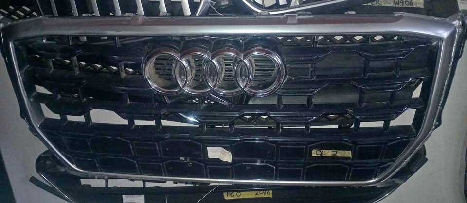 Vw Audi Q2 main grill - Private Seller Vw Audi Q2 main grill - Private Seller