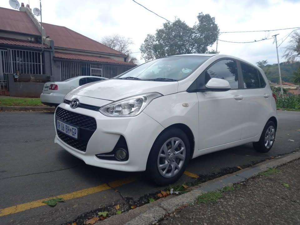 2020 Hyundai i10 Grand 1.2 Petrol, Automatic, White Color, Mileage
