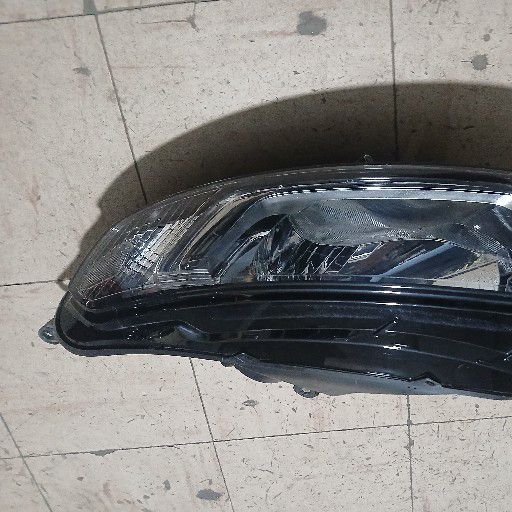 Ford ecosport headlight - Private Seller Ford ecosport headlight - Private Seller