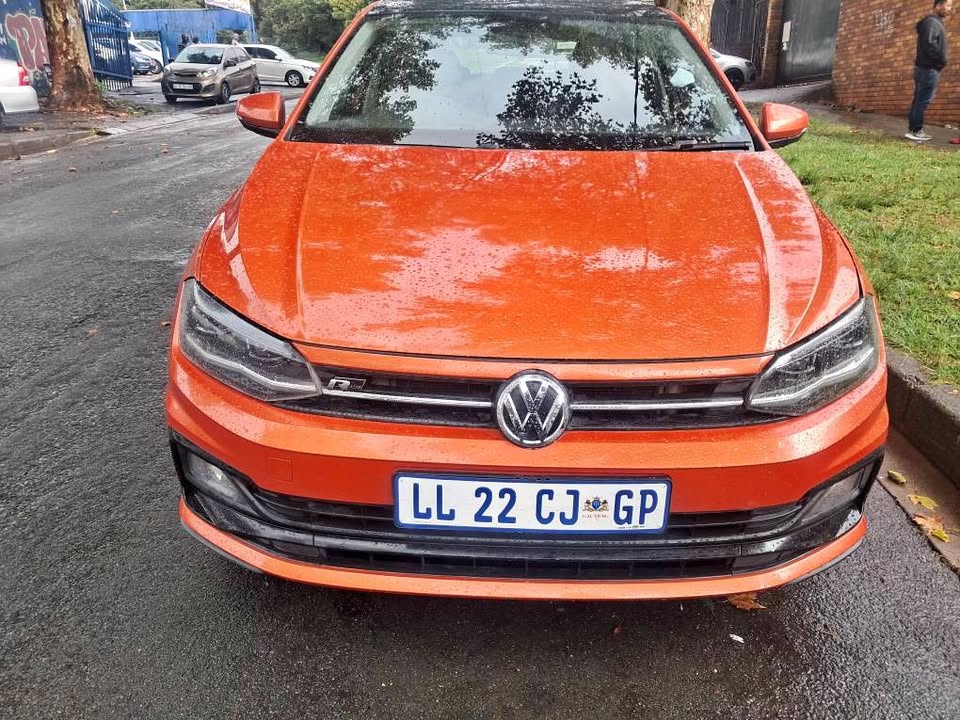 VW polo 8 Tsi 1.0 R line manual 2919service book for sale