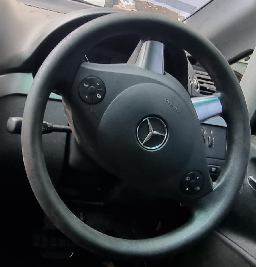 Viano Steering Wheel for Sale - Private Seller Viano Steering Wheel for Sale - Private Seller