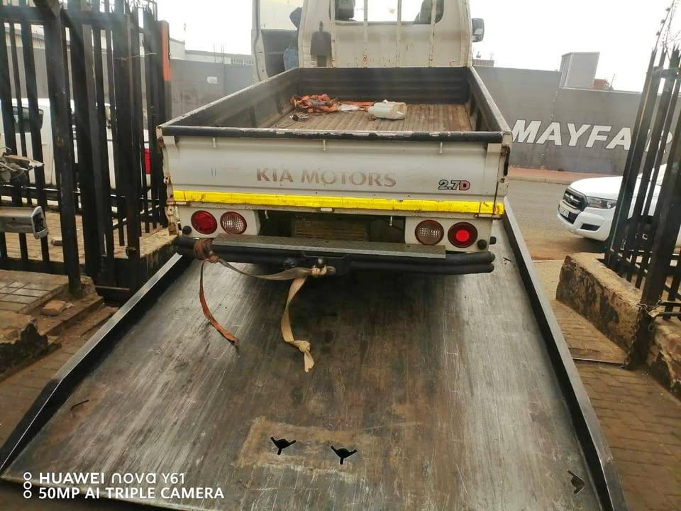 Kia 2700 stripping for spears - Private Seller Kia 2700 stripping for spears - Private Seller