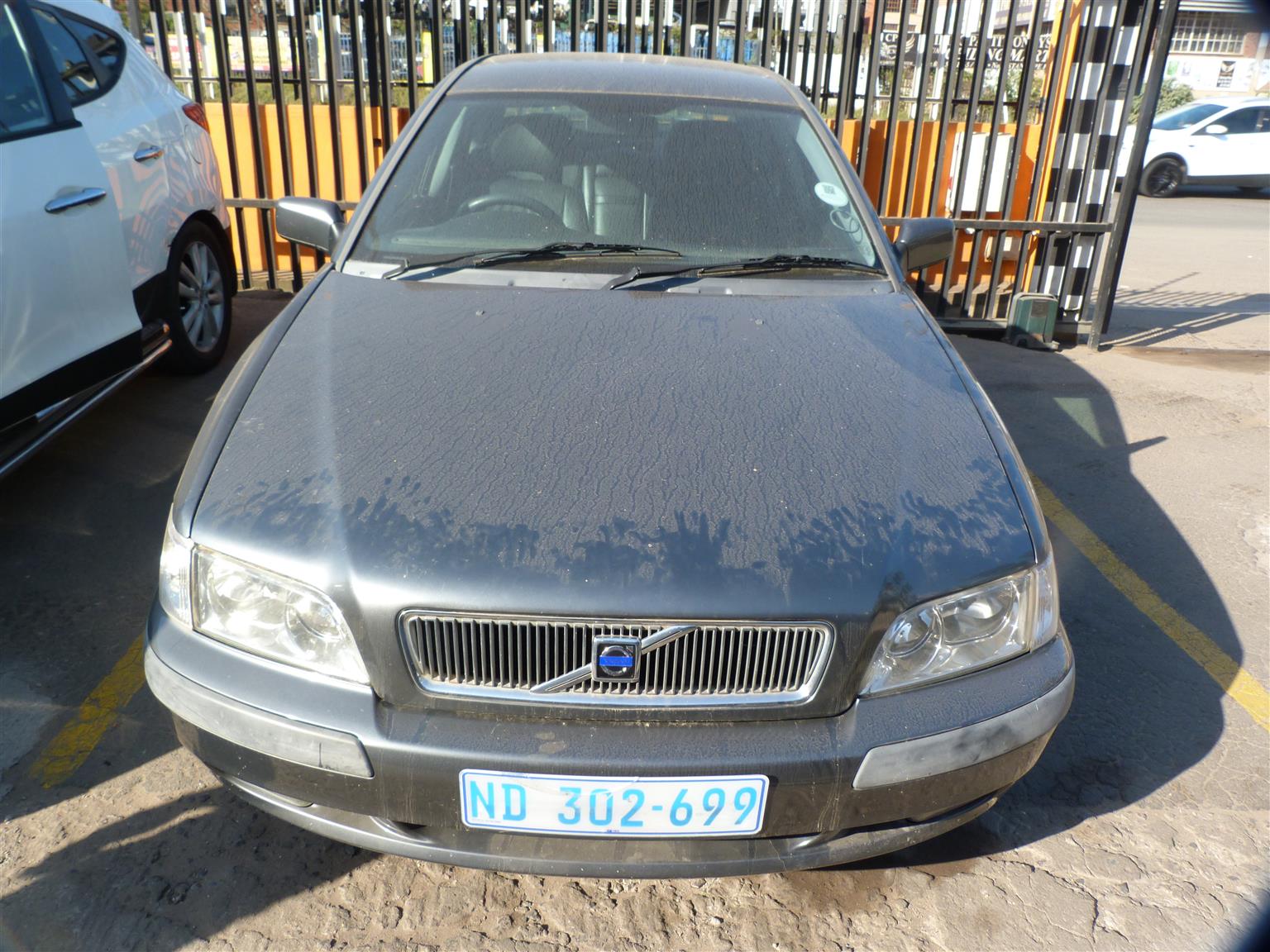 Volvo S40 2.0T Automatic - 2001 - Private Seller Volvo S40 2.0T Automatic - 2001 - Private Seller