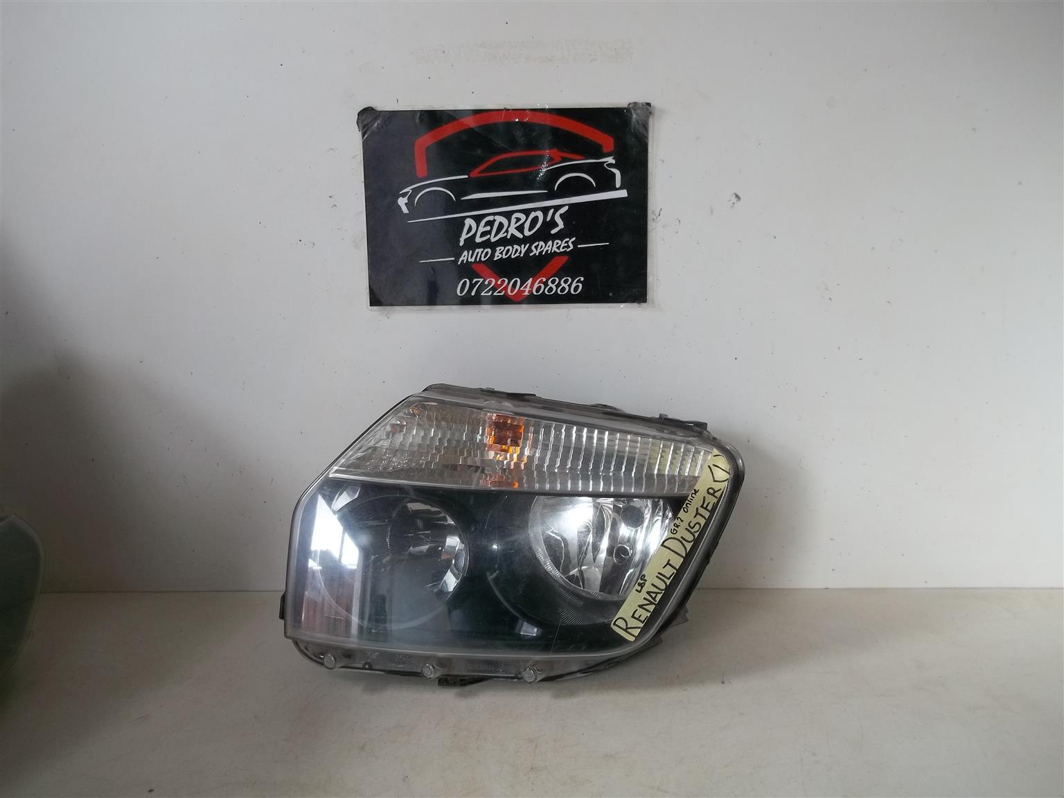 Renault Duster '13-'16 left headlight - Private Seller Renault Duster '13-'16 left headlight - Private Seller