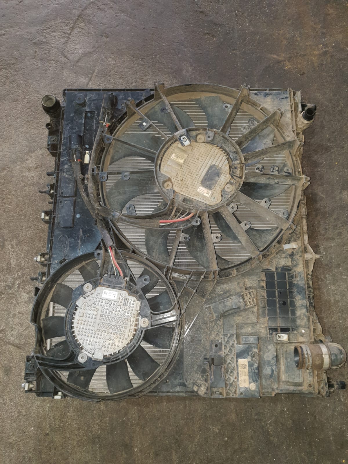 2019 Discovery 5 3.0 TDV6 Single Turbo Used Original Radiator Pack For Sale