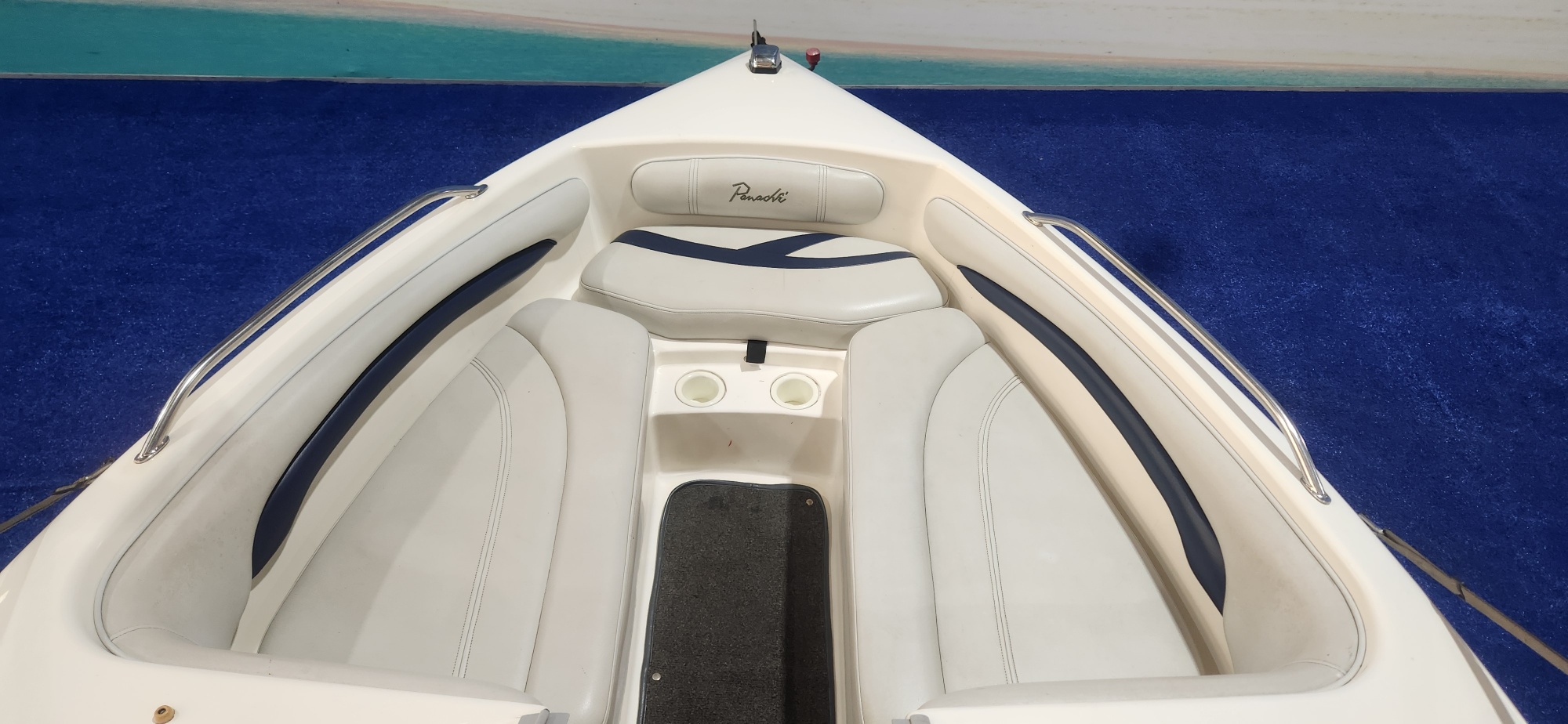 PANACHE 1850 SR ON TRAILER 200 HP YAMAHA V6 2 STROKE