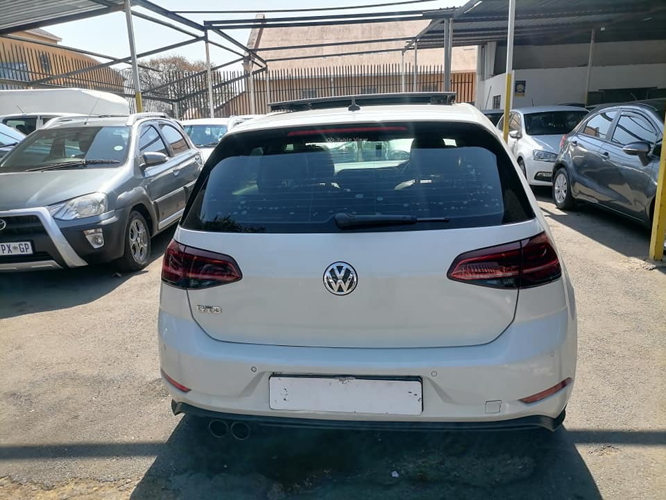 2018 Volkswagen Golf 7 1.4 GTD Sunroof leather seat and Automatic Service book and Reserve Camera