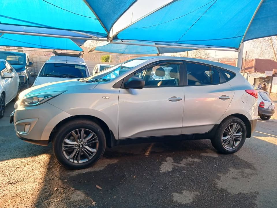 2015 HYUNDAI IX35 2.0 EXECUTIVE Transmission: Manual Mileage Fueltype: Petrol Silver