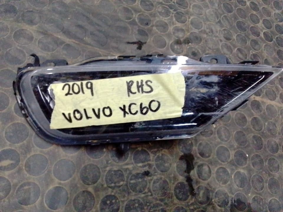 2019 VOLVO XC60 FOGLAMP - Private Seller 2019 VOLVO XC60 FOGLAMP - Private Seller