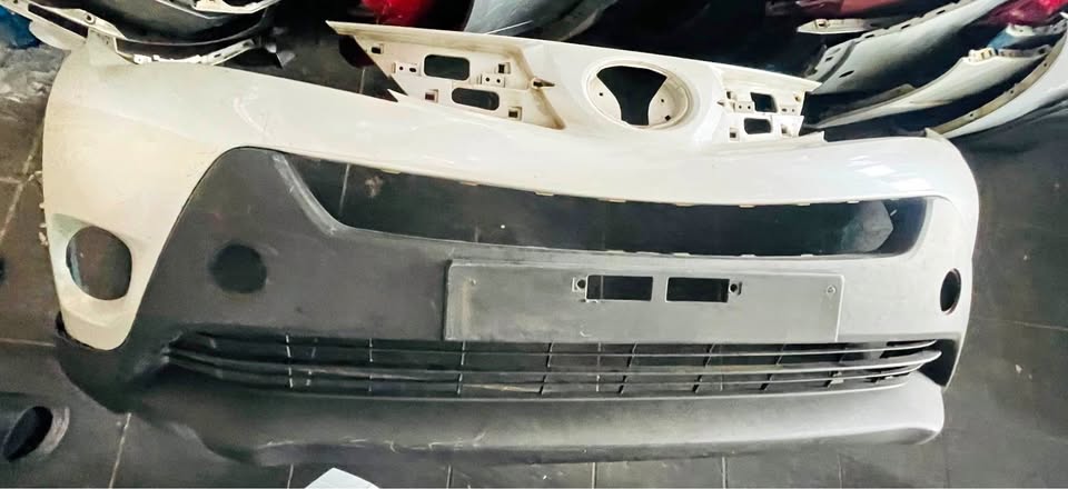 Toyota RAV4 bumper 2014 - Private Seller Toyota RAV4 bumper 2014 - Private Seller