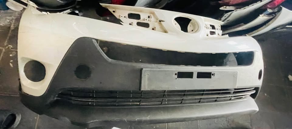 Toyota RAV4 bumper 2014 - Private Seller Toyota RAV4 bumper 2014 - Private Seller