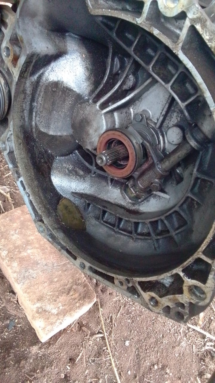 Opel corsa gearbox and starter - Private Seller