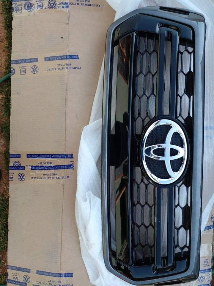 Grille for Toyota GD6 - Private Seller Grille for Toyota GD6 - Private Seller