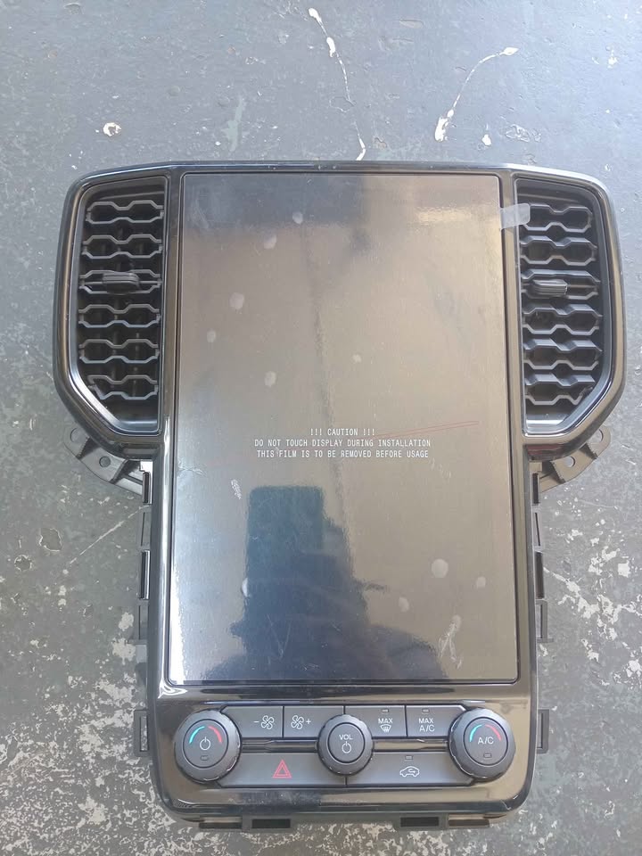 Ford Ranger T9 touch screen new shape - Private Seller