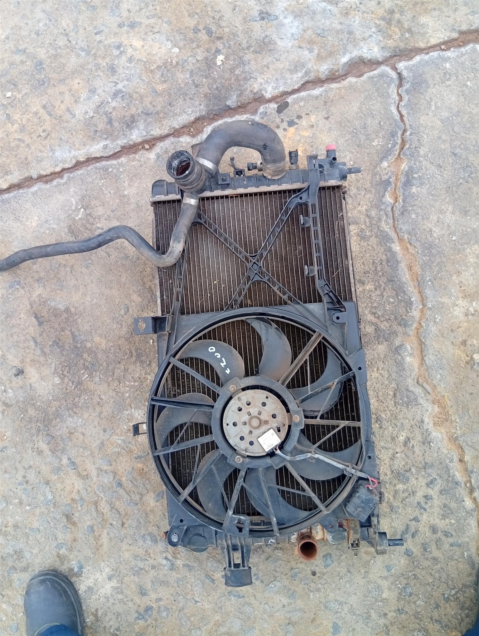 Opel astra h water radiator fan set for sale - Private Seller Opel astra h water radiator fan set for sale - Private Seller