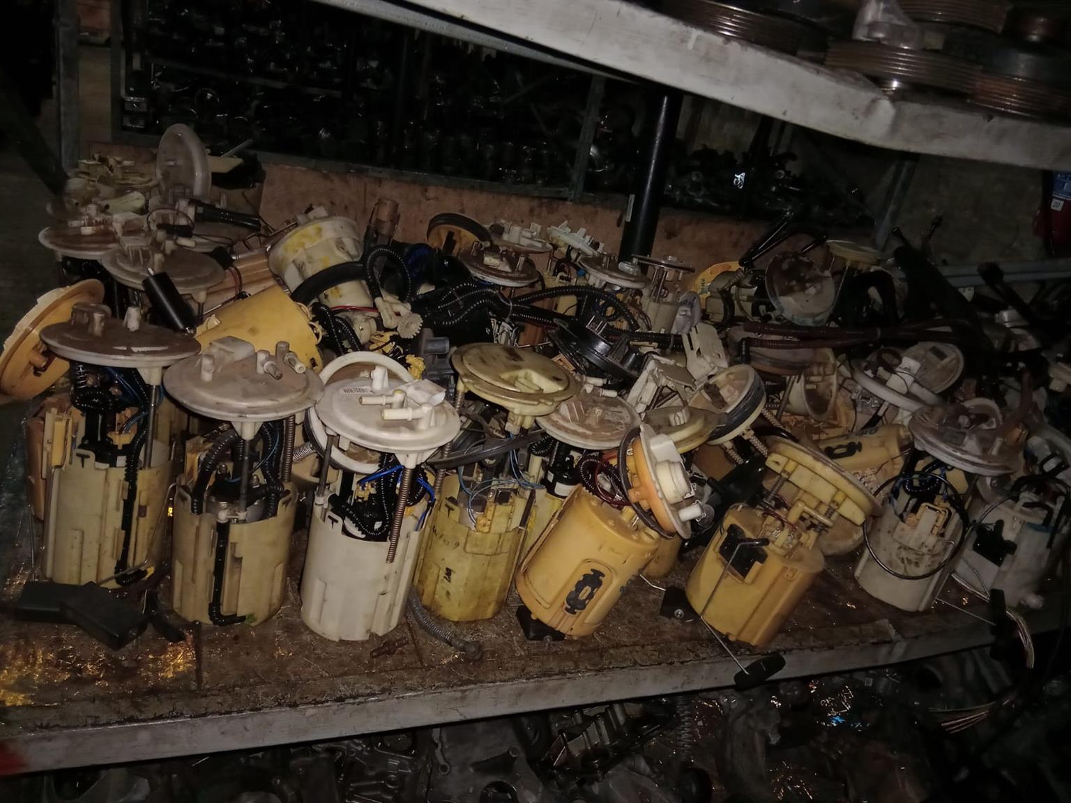 USED MIXED MERCEDES, TOYOTA & MITSUBISHI FUEL PUMPS - Private Seller USED MIXED MERCEDES, TOYOTA & MITSUBISHI FUEL PUMPS - Private Seller