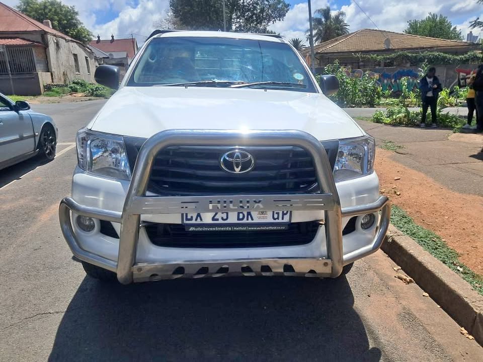 Toyota Hilux single Cab 2.5 D4D 2011 for sale
