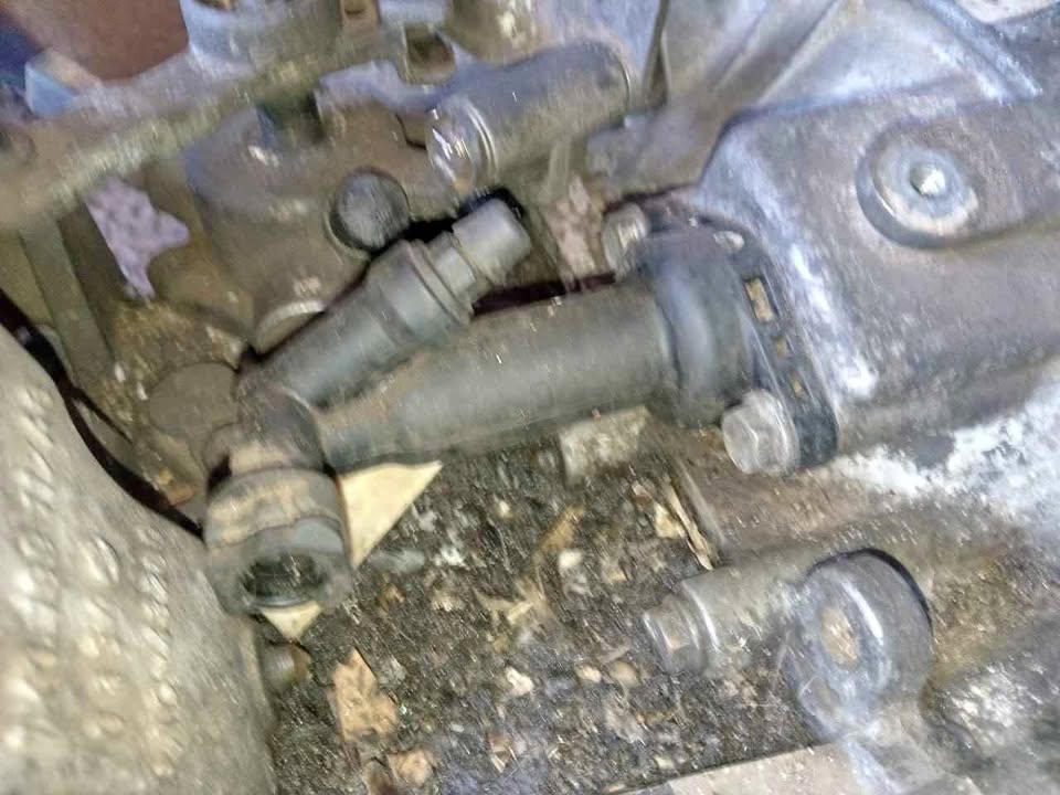 Vw golf 5 2.0 tdi bkc clutch slave cylinder