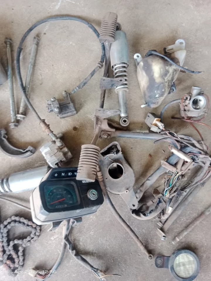 Ax 100 bike parts - Private Seller