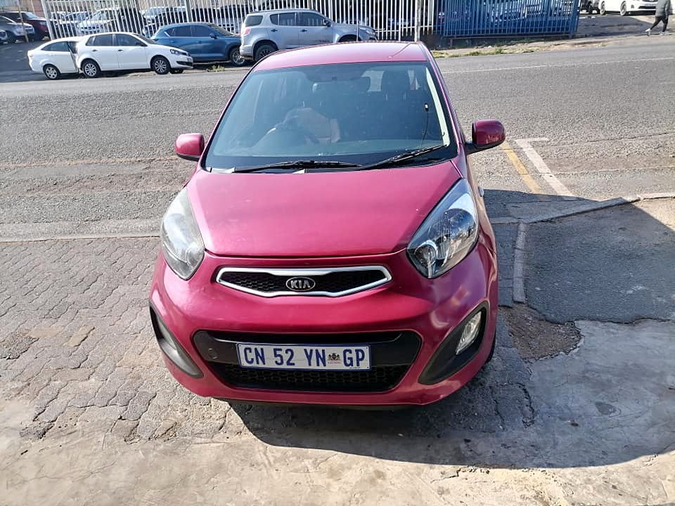 2013 Kia Picanto 1.2 Hatchback with a Nice interior seat