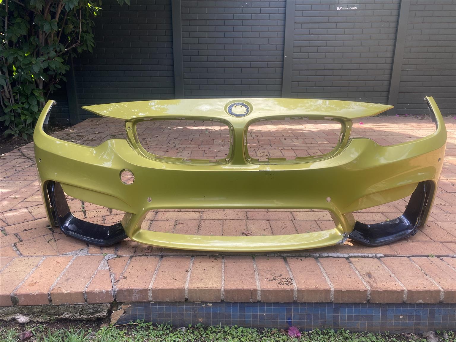 2019 BMW M4 F80/F82/F83 FRONT BUMPER FOR SALE. IN EXCELLENT CONDITION - Private Seller 2019 BMW M4 F80/F82/F83 FRONT BUMPER FOR SALE. IN EXCELLENT CONDITION - Private Seller