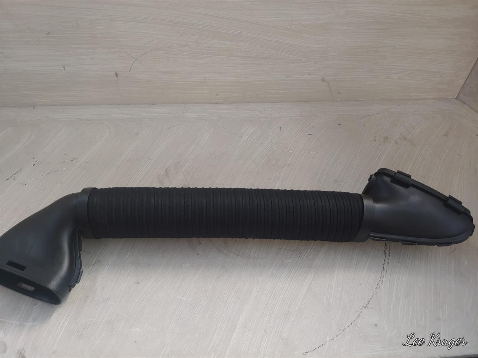 Mercedes Benz W203 271 C180 C200 NEW Air intake duct for sale - Private Seller