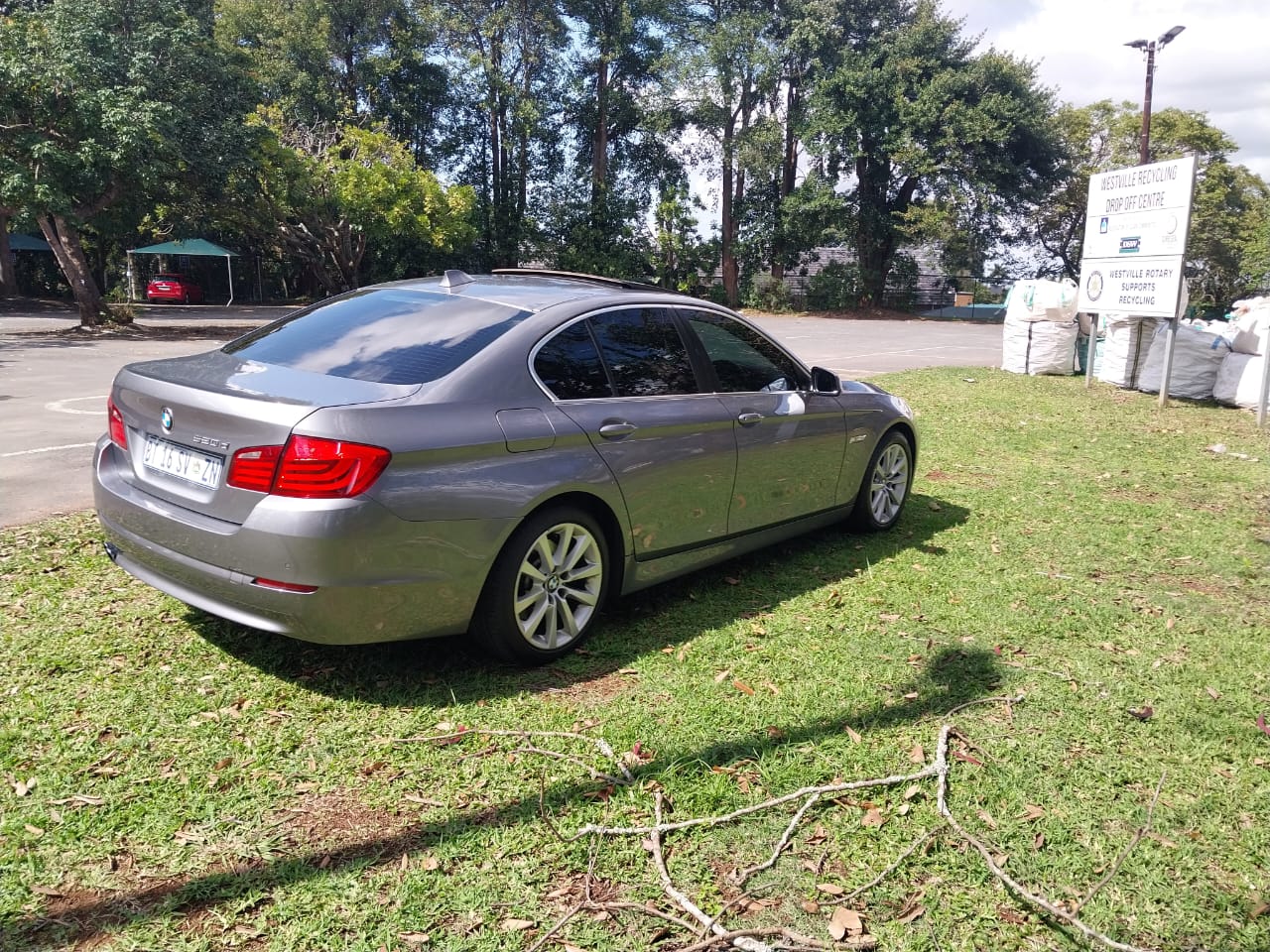 AUTOMATIC 2011 BMW 520d, F10, EXCLUSIVE PACK, with SUNROOF.