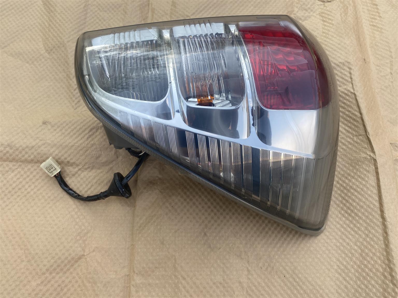2010 DAIHATSU TERIOS TAIL LIGHT RIGHT SIDE FOR SALE. IN PRISTINE CONDITION - Private Seller