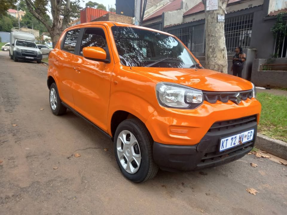 2020 Suzuki SPresso 1.0 Petrol, Automatic, Orange, 17000kms, Service Book