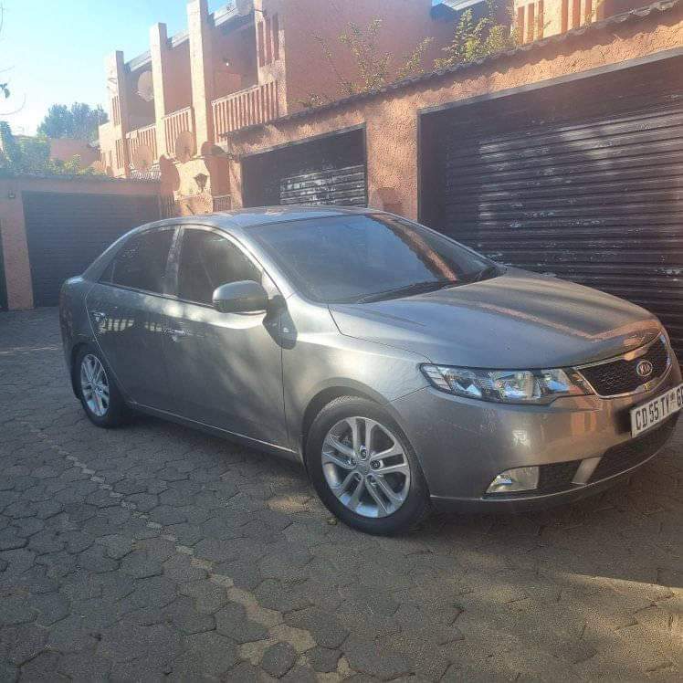 KIA Cerento 2012