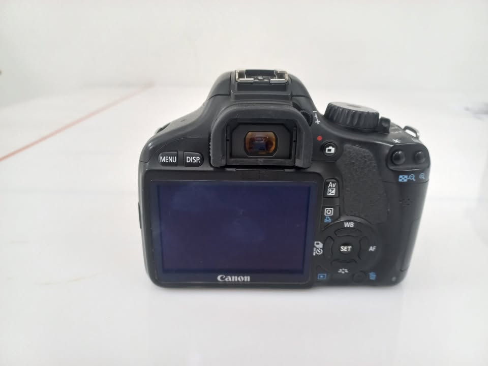 Canon EOS 550D Camera and Canon EF-S 17-85mm f/4-5.6 IS USM Lens