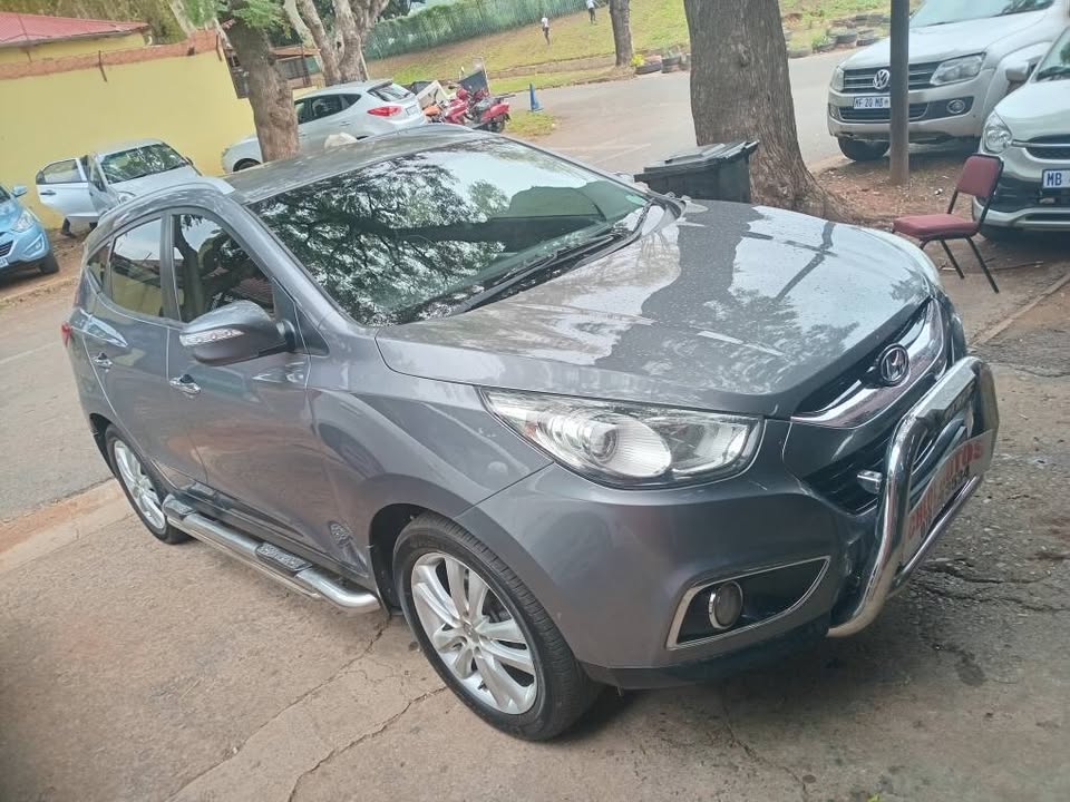 Hyundai ix35 2.0 ex manual 2013 88000km Grey