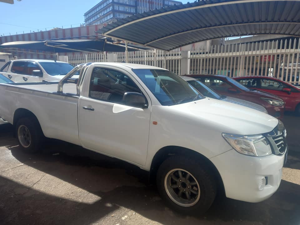 2015 TOYOTA HILUX 2.0 VVTI PETROL, SINGLE CAB, MANUAL, WHITE COLOR