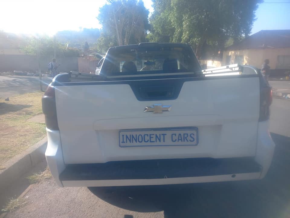 2017 CHEVROLET UTILITY BAKKIE 1.4 PETROL, MANUAL, WHITE COLOR, MILEAGE 62000KMS