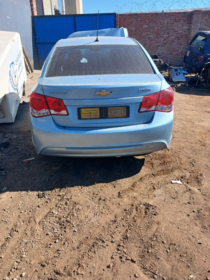 CHEV CRUZE STRIPPING FOR SPARES