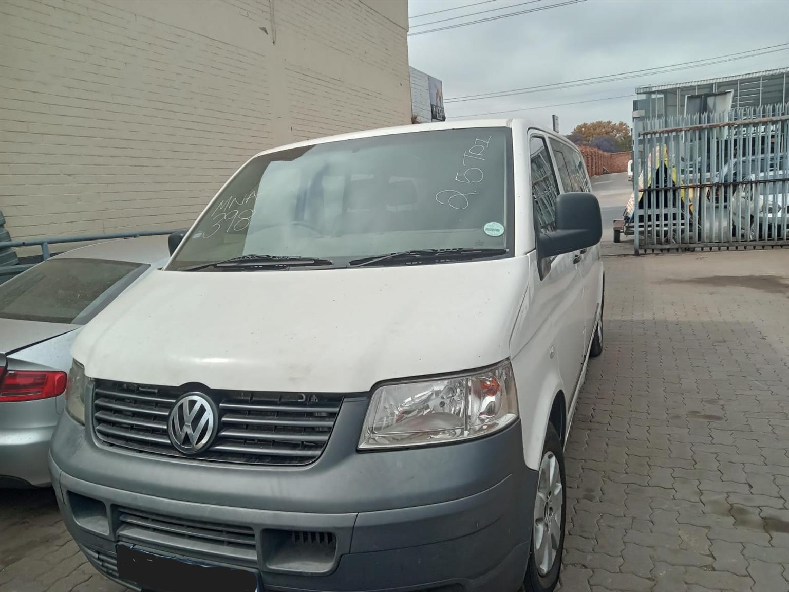 LONG WHEEL CREW BUS STRIPPING FOR SPARES - Private Seller LONG WHEEL CREW BUS STRIPPING FOR SPARES - Private Seller